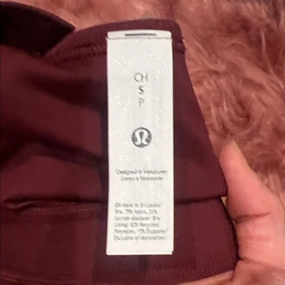 Lululemon Nulu Ribbed Scoopneck Bra light support Burgundy - Picture 5 of 5